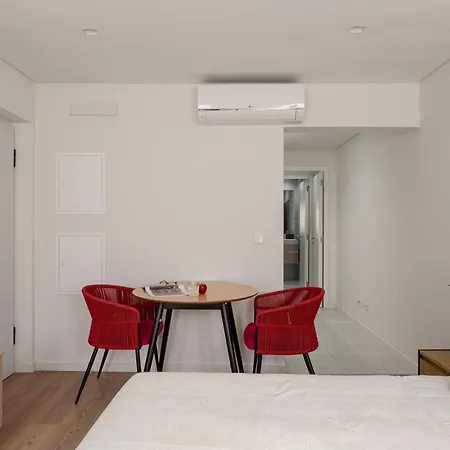公寓 The Retreat, Cozy With Terrace