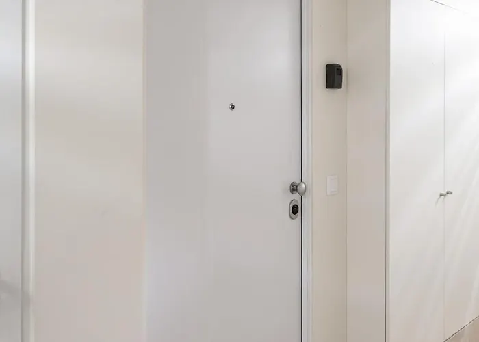 The Retreat, Cozy With Terrace *