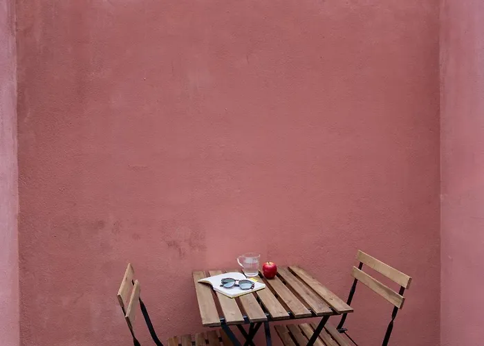 شقة The Retreat, Cozy With Terrace *