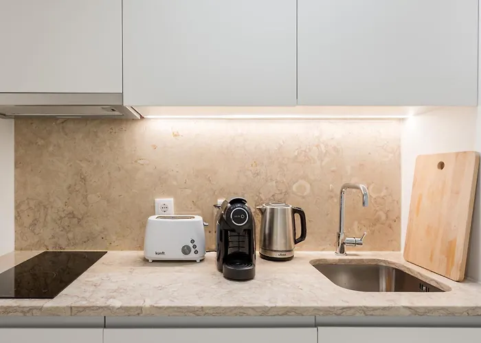 The Retreat, Cozy With Terrace *